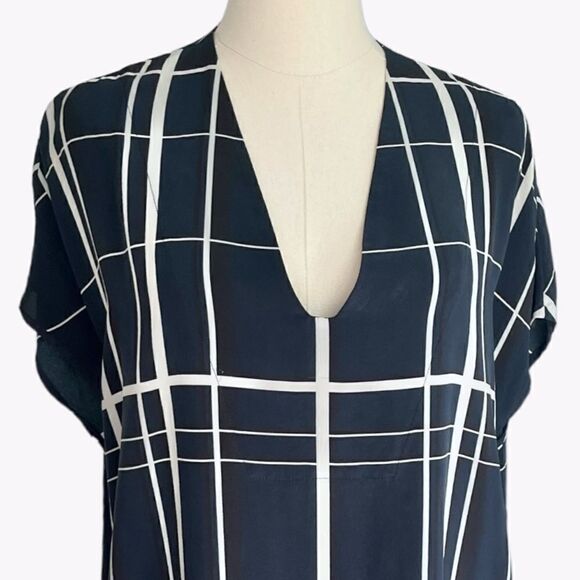 VINCE EUC Lattice print Silk dress in Blue Black & White Size M - Picture 3 of 11